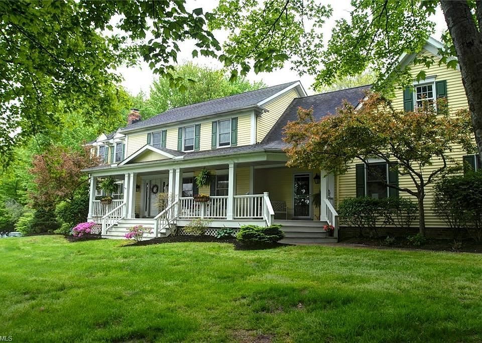 1st image of 40 Berkshire Park Dr