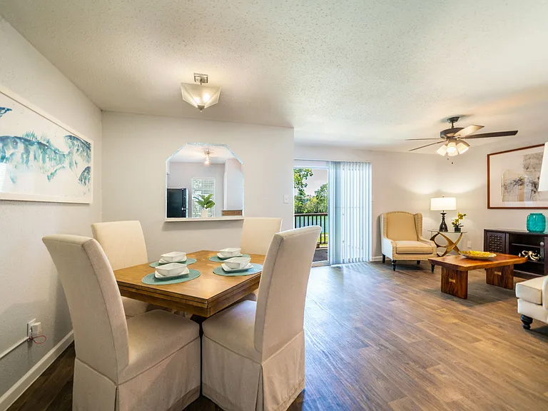 Waterside Apartments — Photo 10