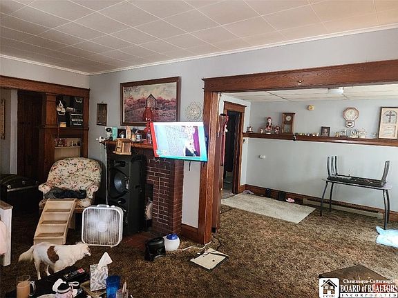 4th image of 1142 Prendergast Ave