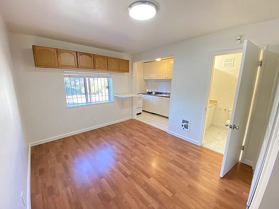 4th image of 101 Fairmount Ave APT 10