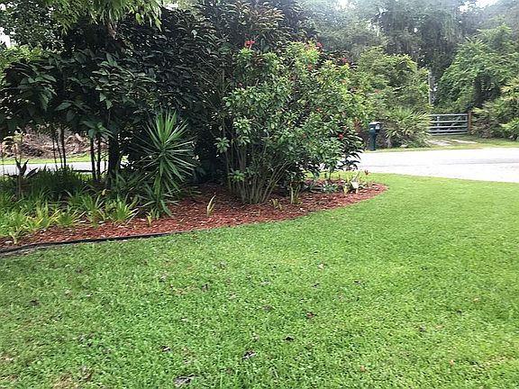 Garden Front-Road Side
