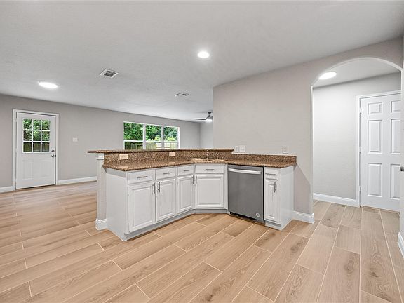 5th image of 20506 Kenswick Dr