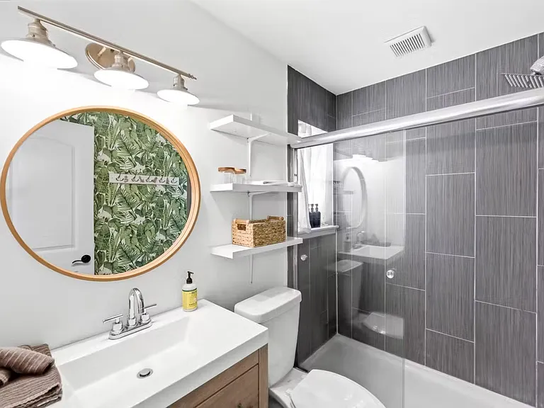 8910 Slayton Dr — Photo 17