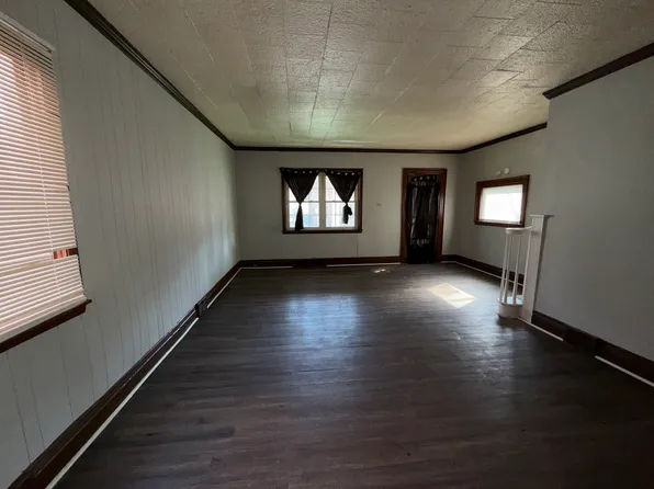 1804 Cleveland Ave, Niagara Falls, NY 14305