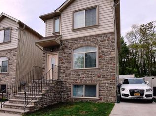 110 Melvin Ave, Staten Island, NY 10314