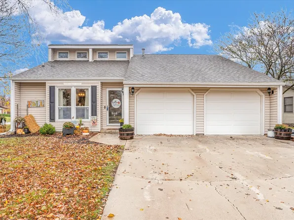 1016 Lancaster Dr, Rantoul, IL 61866