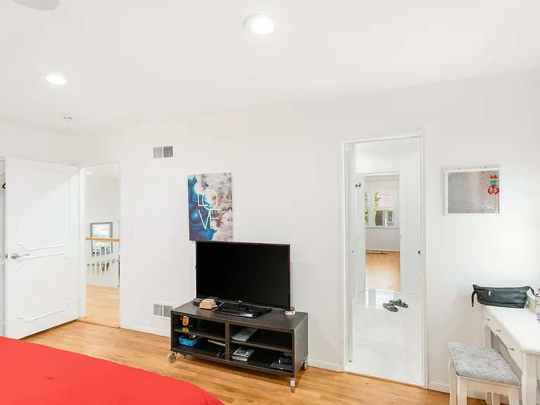 31 Frederick Ln — Photo 33