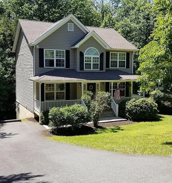 1st image of 772 Jefferson Dr