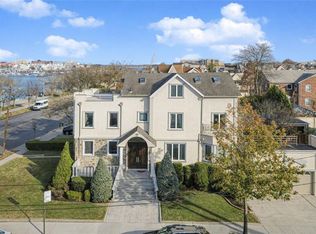 105 Kensington St, Brooklyn, NY