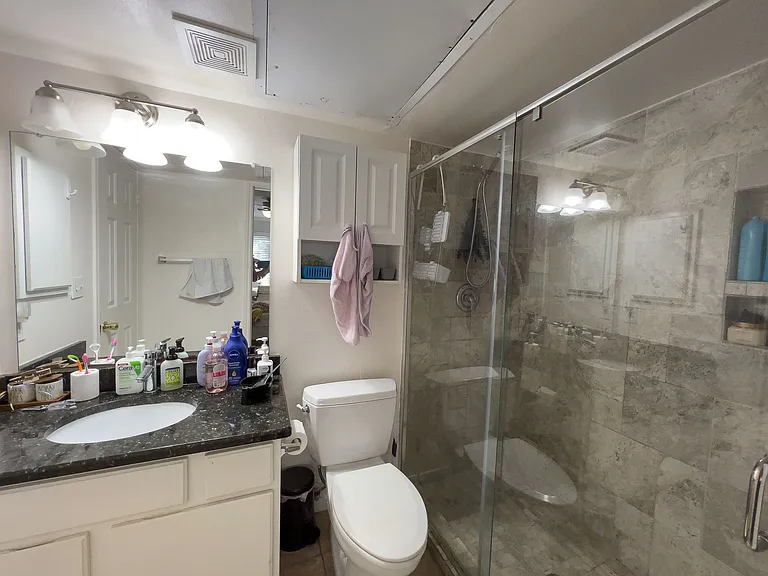 501 W 26th St #123 — Photo 6