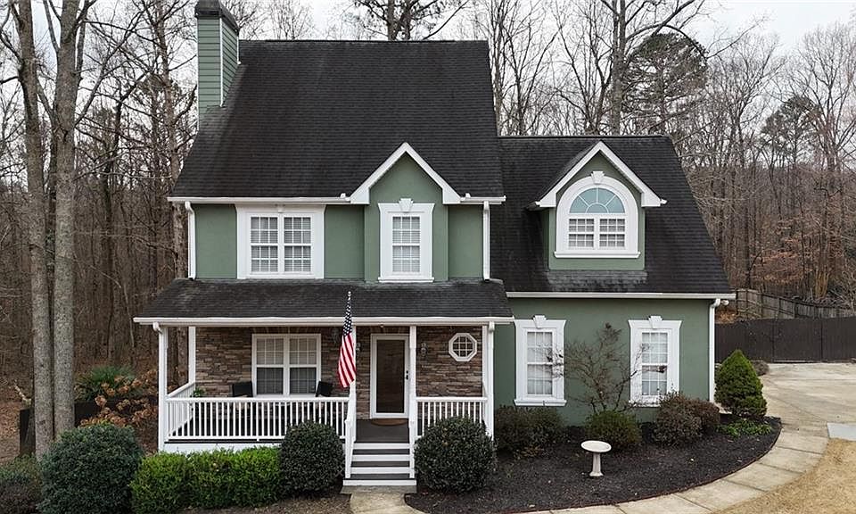 1st image of 2441 River Run Dr