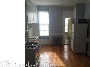 172 Kent St APT 3L, Brooklyn, NY 11222