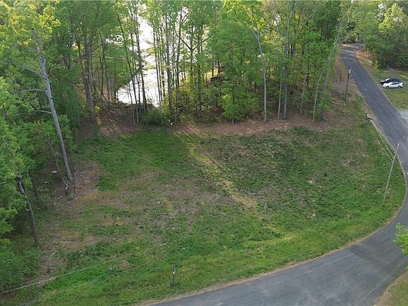 2nd image of 111 Waterway Dr