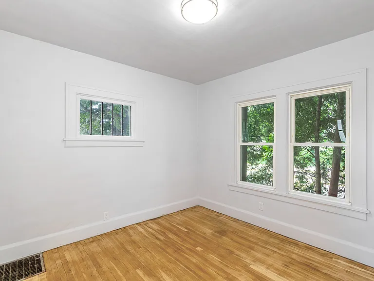 1273 Greenfield Ave SW — Photo 7