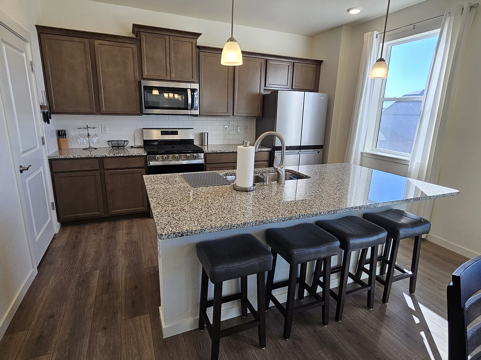 10230 Elgon Dr — Photo 4