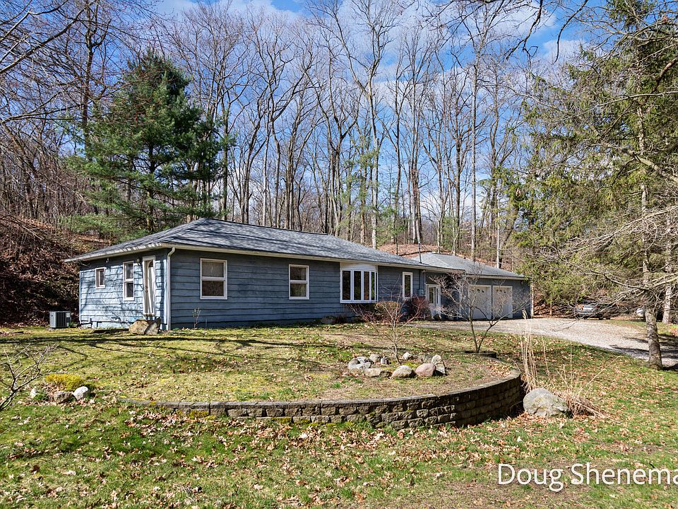 26 Pine Rd, Plainwell, MI 49080 Zillow