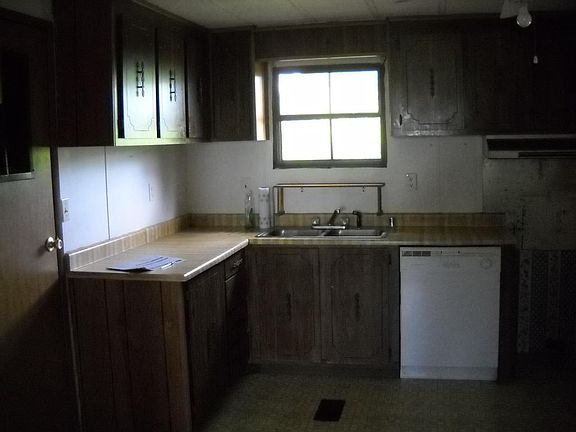 3rd image of 273 Holly Hills Dr