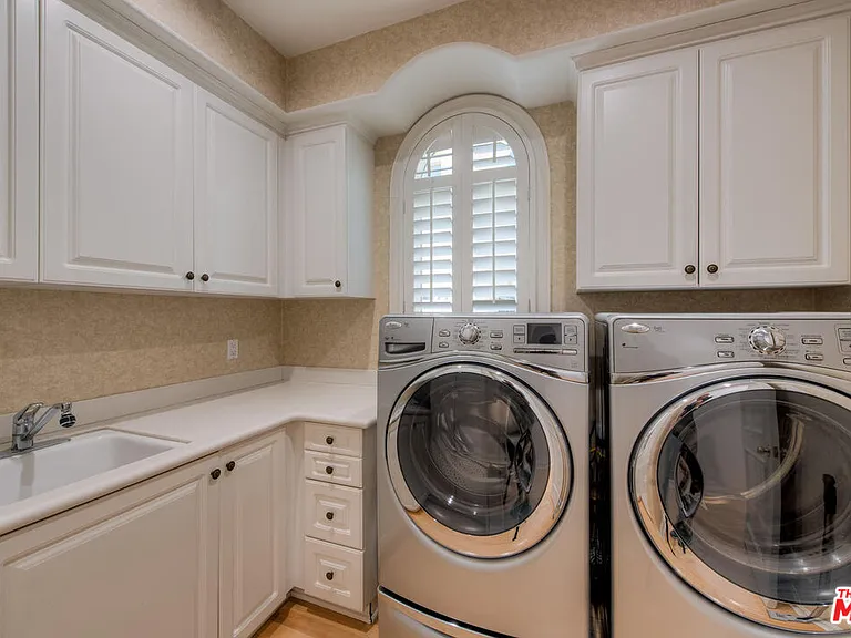 3791 Winford Dr — Photo 15