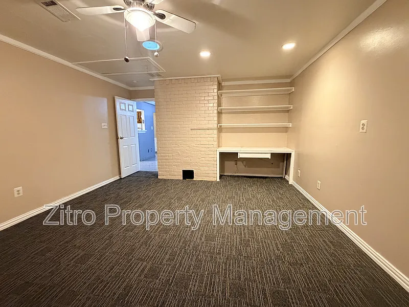 4 bed, 2.0 bath, 1700 sqft, $2,100 — Photo 4
