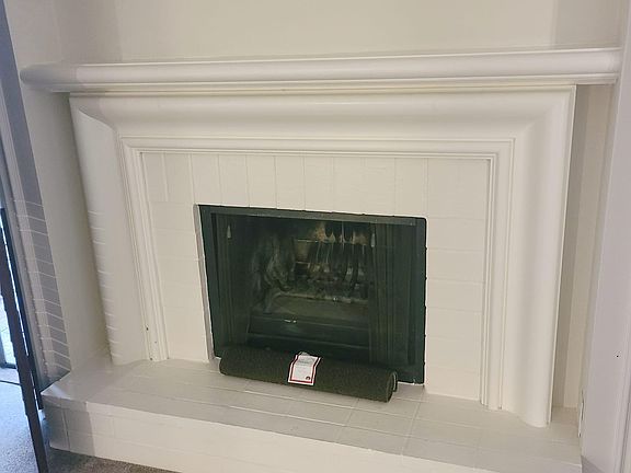 4th image of 930 Pine St APT 111