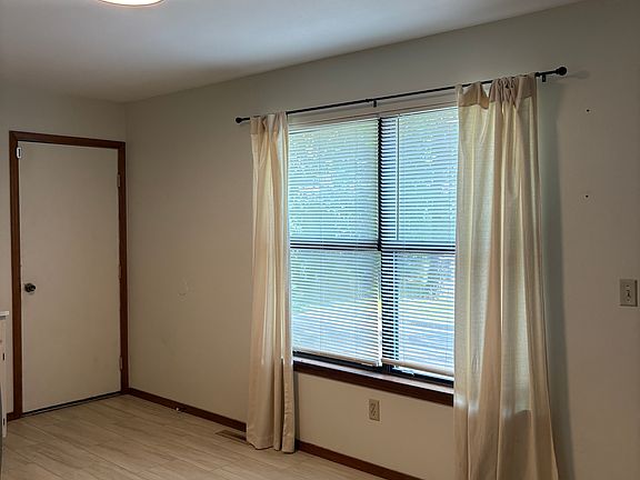 5th image of 1000 E Bingham St