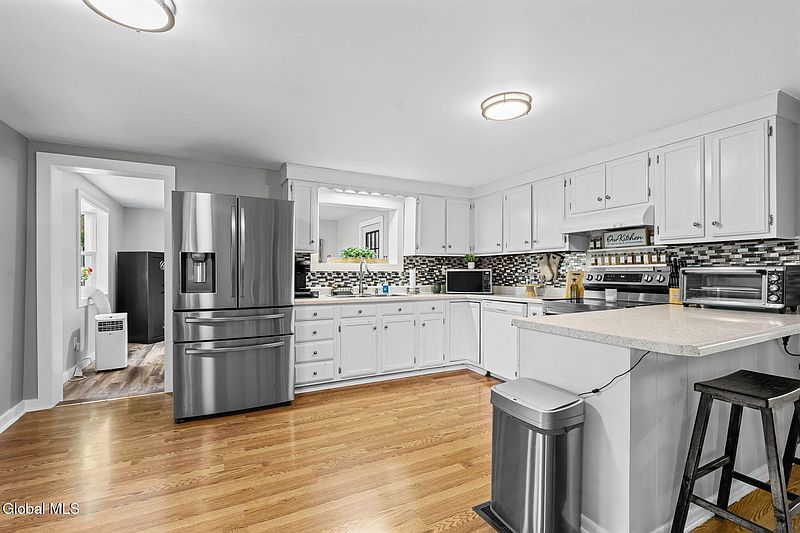 2nd image of 5 Wanzer Avenue