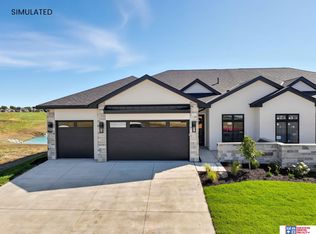 8026 43rd St, Lincoln, NE 68516