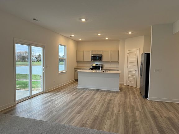 5th image of 18722 Walsh Way