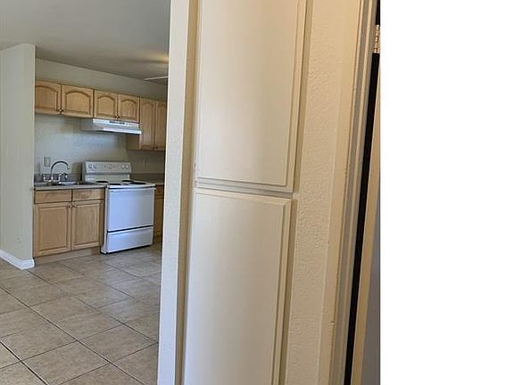 4th image of 3033 E 18th St