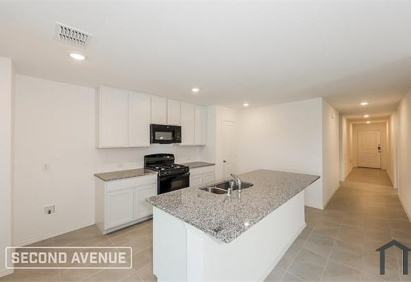 3rd image of 1836 Lotus St