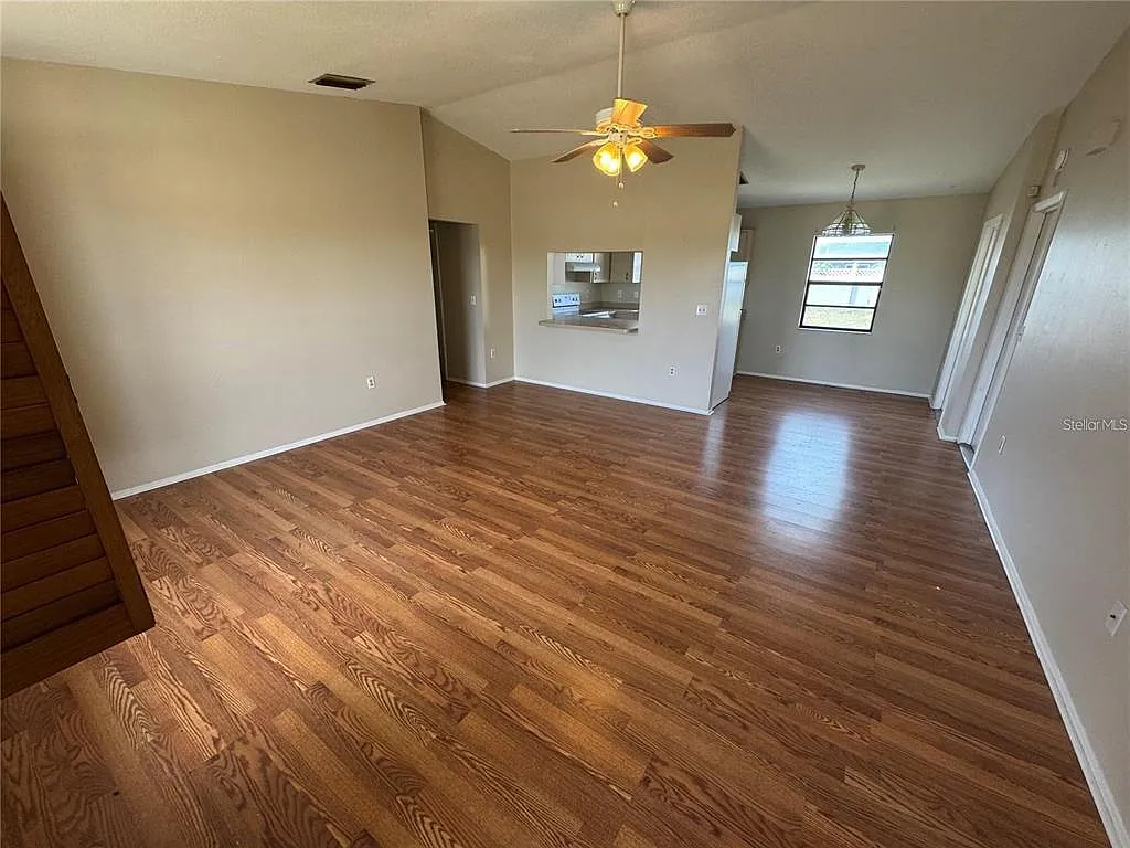3 bed, 2.0 bath, 1234 sqft, $1,750 — Photo 3