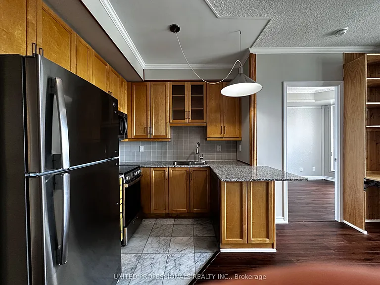 60 Byng Ave #1812 — Photo 7