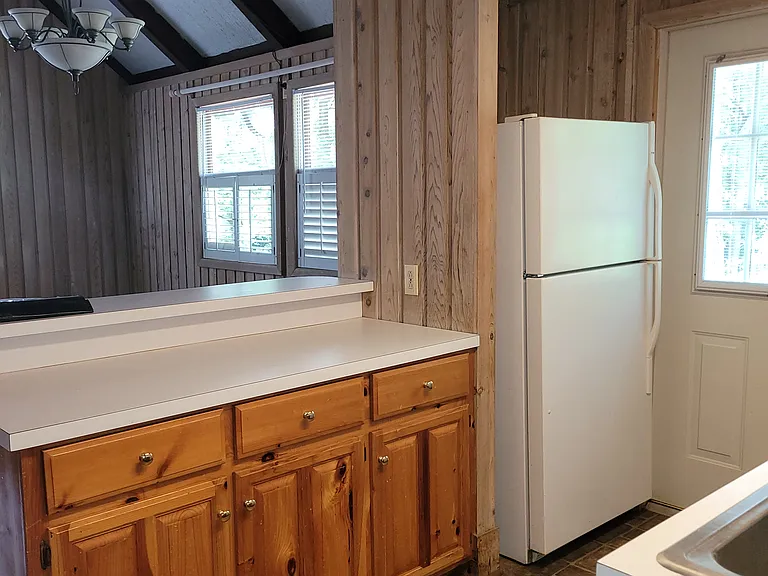91 Chalet Cir — Photo 6