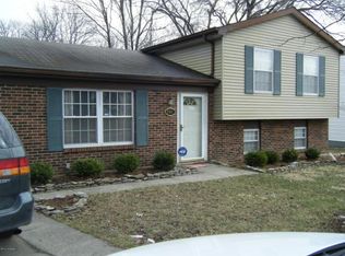 8815 Old Ironsides Dr, Louisville, KY 40228
