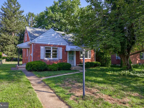 1141 Locust St, Columbia, PA 17512
