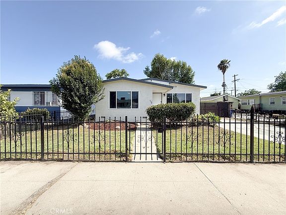 2nd image of 718 E 103rd Pl