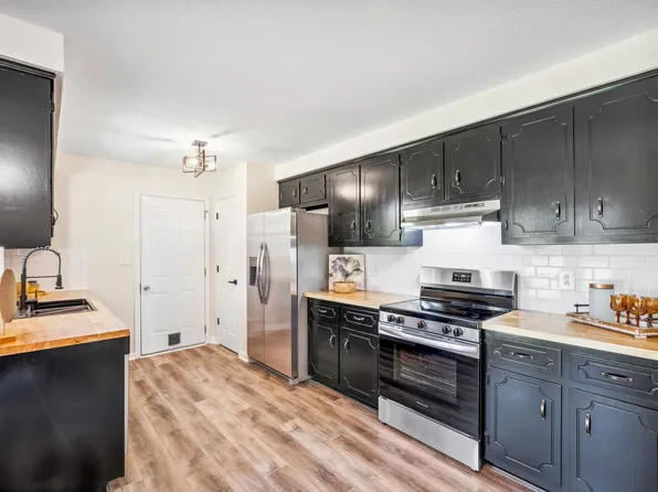 1268 Cloverdale Dr, Clarksville, TN 37040
