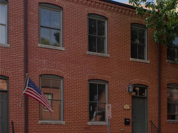 2225 Menard St, Saint Louis, MO 63104