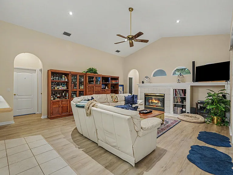702 Brooker Ridge Ct — Photo 13
