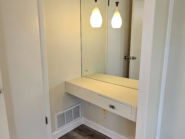 1329 Fairfield Dr — Photo 6