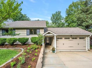 75 Wildwood Ln, Saint Louis, MO 63122