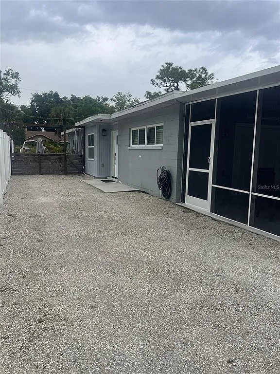 2 bed, 1.0 bath, 756 sqft, $1,850 — Photo 1