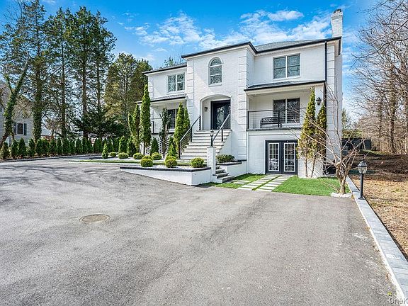 3rd image of 68 Fort Salonga Road