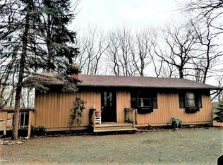 125 Highland Ln, Hawley, PA 18428