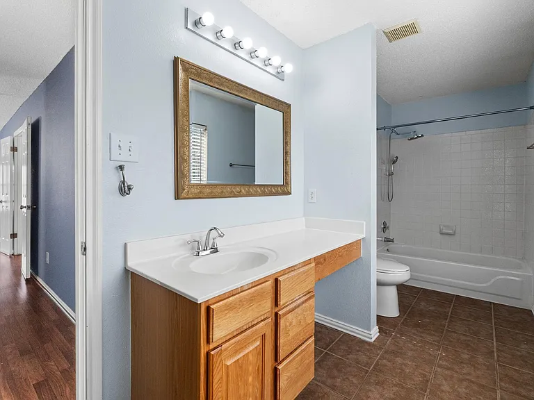 1704 Matagorda Dr — Photo 24