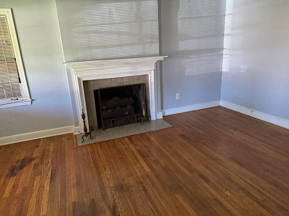 2nd image of 62 S Century St