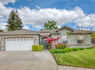 2236 E Brandon Ln, Fresno, CA 93720
