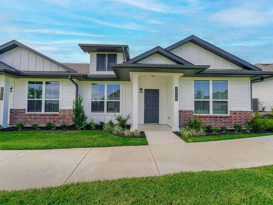 2027 Vintage Farms Way #1
