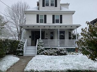 132 Arnold Ave, Cranston, RI 02905