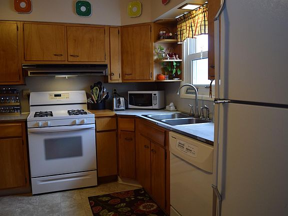 5th image of 2553 Dalton Ave